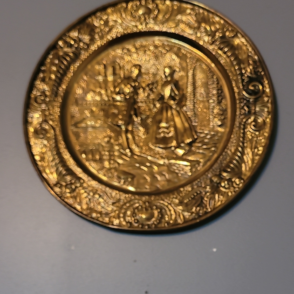 Gold Decorative Wall Plate